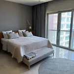 شقة Luxury Seafront Penthouse With Private Pool & Breathtaking Panoramic Sea Views سليمة