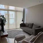 Luxury Seafront Penthouse With Private Pool & Breathtaking Panoramic Sea Views شقة سليمة