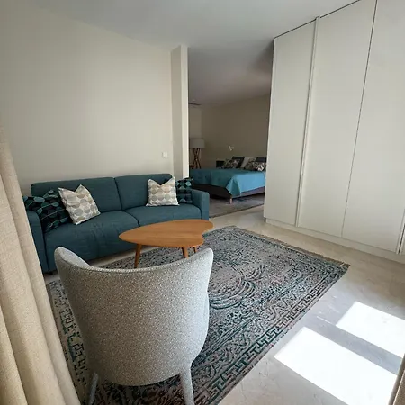 Luxury Seafront Penthouse With Private Pool & Breathtaking Panoramic Sea Views Apartament