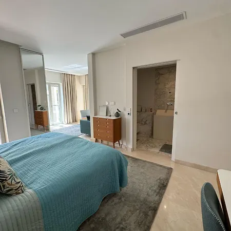 Apartament Luxury Seafront Penthouse With Private Pool & Breathtaking Panoramic Sea Views *