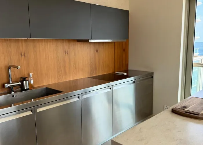 Apartament Luxury Seafront Penthouse With Private Pool & Breathtaking Panoramic Sea Views