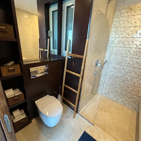 아파트 Luxury Seafront Penthouse With Private Pool & Breathtaking Panoramic Sea Views 슬리에마