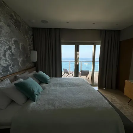 Luxury Seafront Penthouse With Private Pool & Breathtaking Panoramic Sea Views 아파트 *