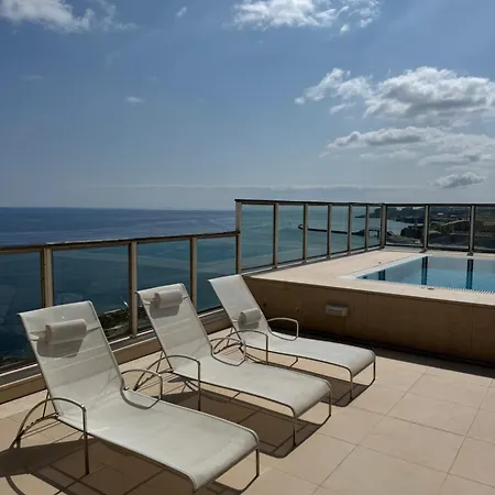 아파트 Luxury Seafront Penthouse With Private Pool & Breathtaking Panoramic Sea Views