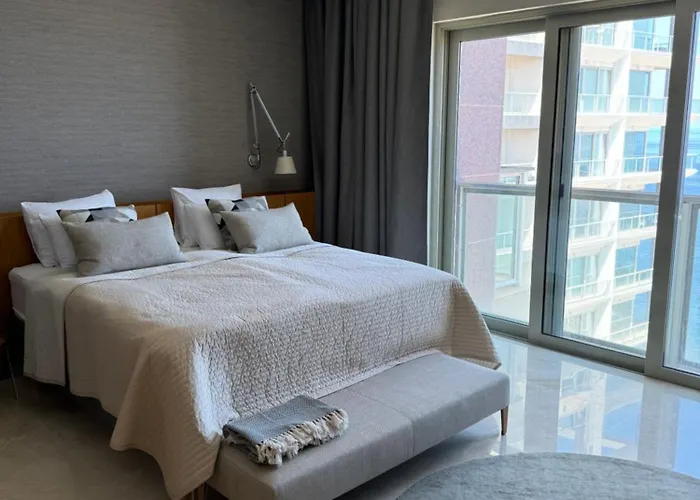 아파트 Luxury Seafront Penthouse With Private Pool & Breathtaking Panoramic Sea Views 슬리에마