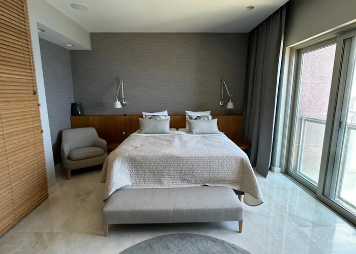 Luxury Seafront Penthouse With Private Pool & Breathtaking Panoramic Sea Views