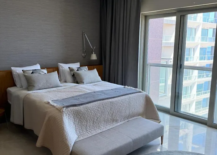 Luxury Seafront Penthouse With Private Pool & Breathtaking Panoramic Sea Views * 슬리에마