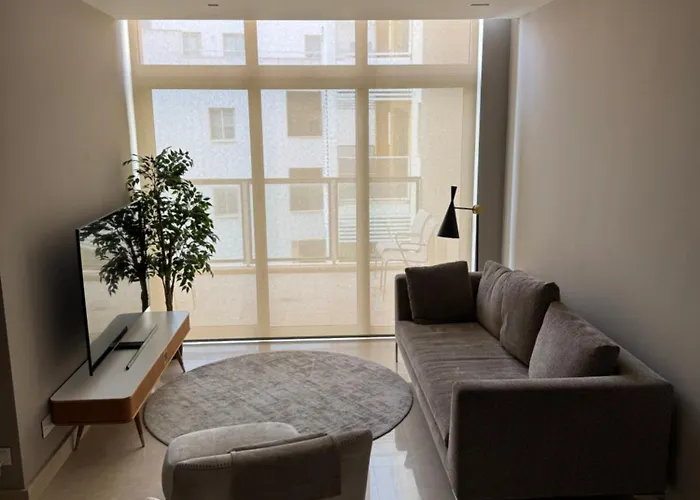 Luxury Seafront Penthouse With Private Pool & Breathtaking Panoramic Sea Views 아파트