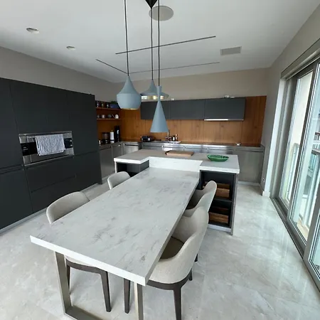 Daire Luxury Seafront Penthouse With Private Pool & Breathtaking Panoramic Sea Views